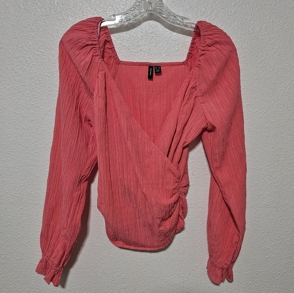 Vero Moda puff sleeve roushing on sides of top size xs - Picture 1 of 13